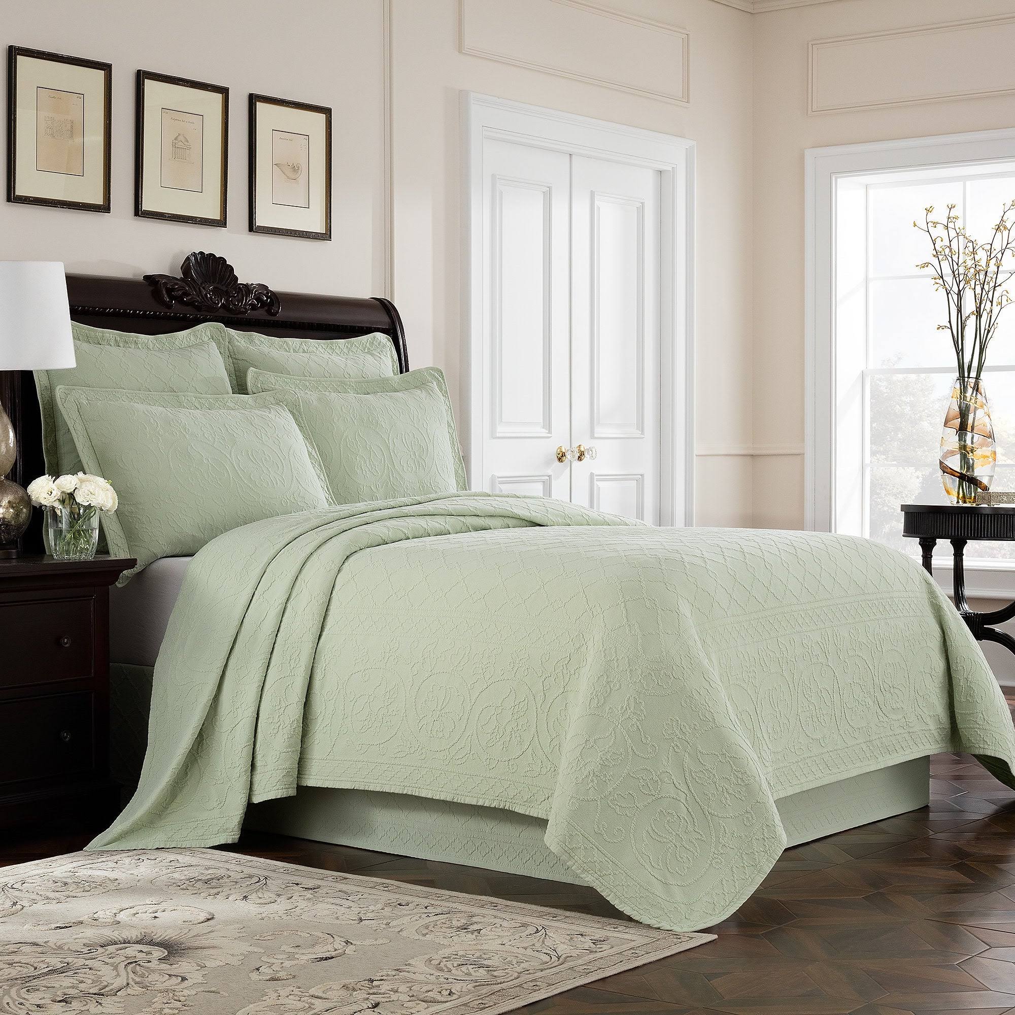 King Blue Coverlet M260