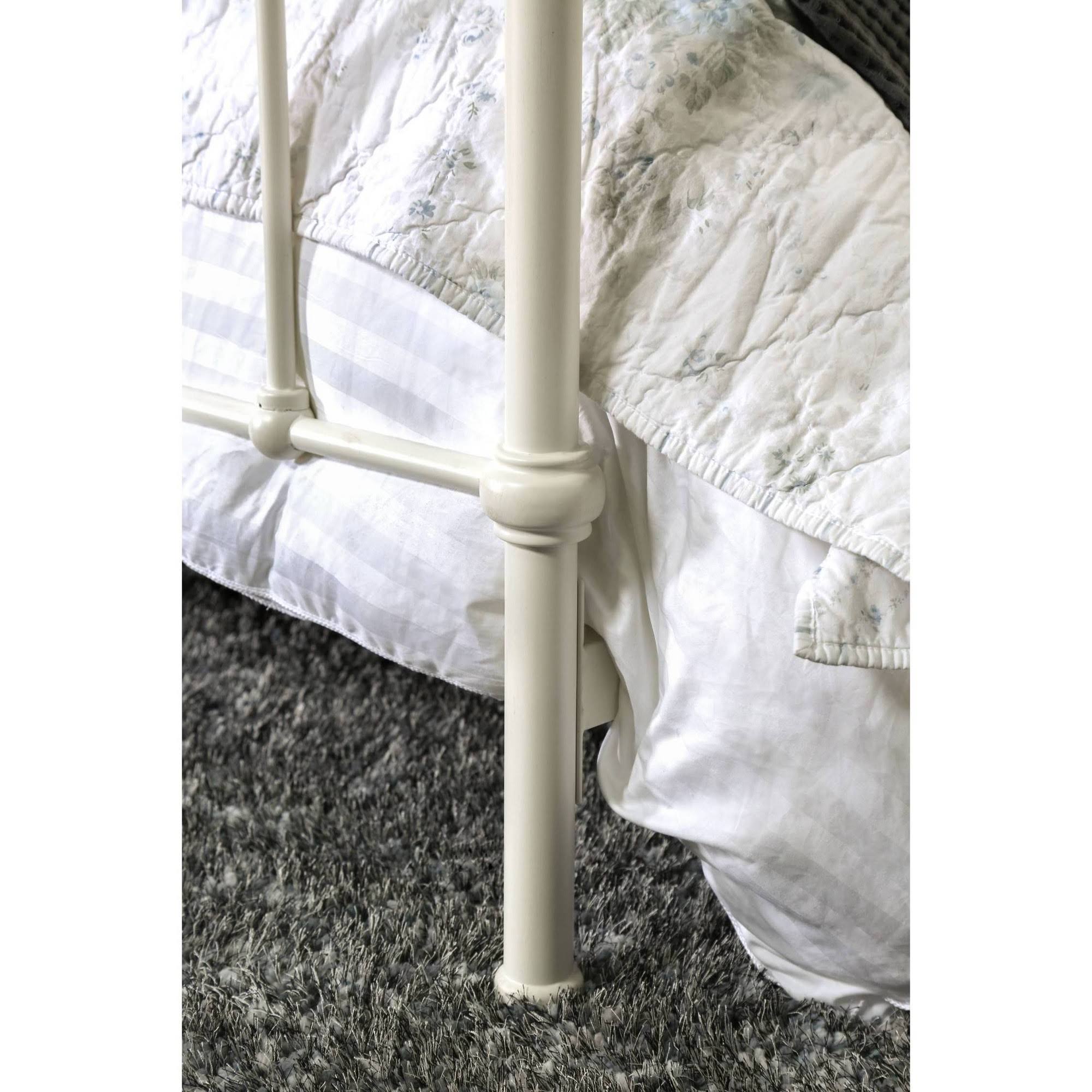 Twin Metal Bed Vintage White Z6786