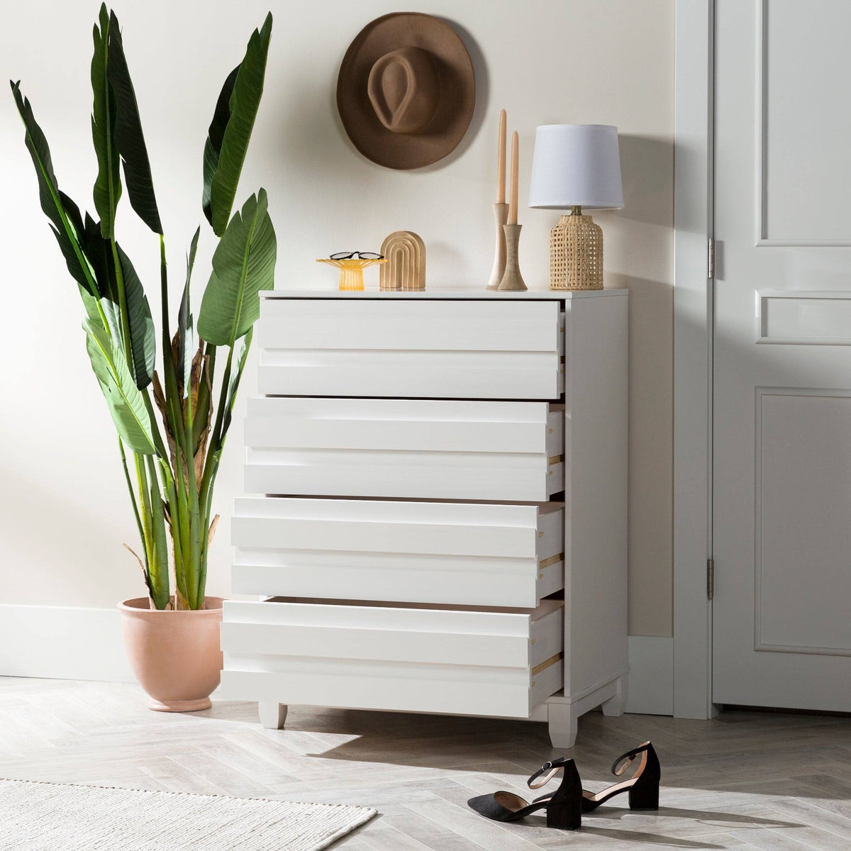 Black 4-Drawer Chest O915