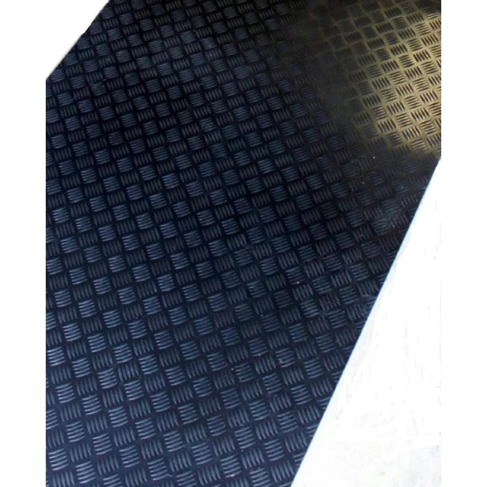Black Rubber Garage Matting P59315