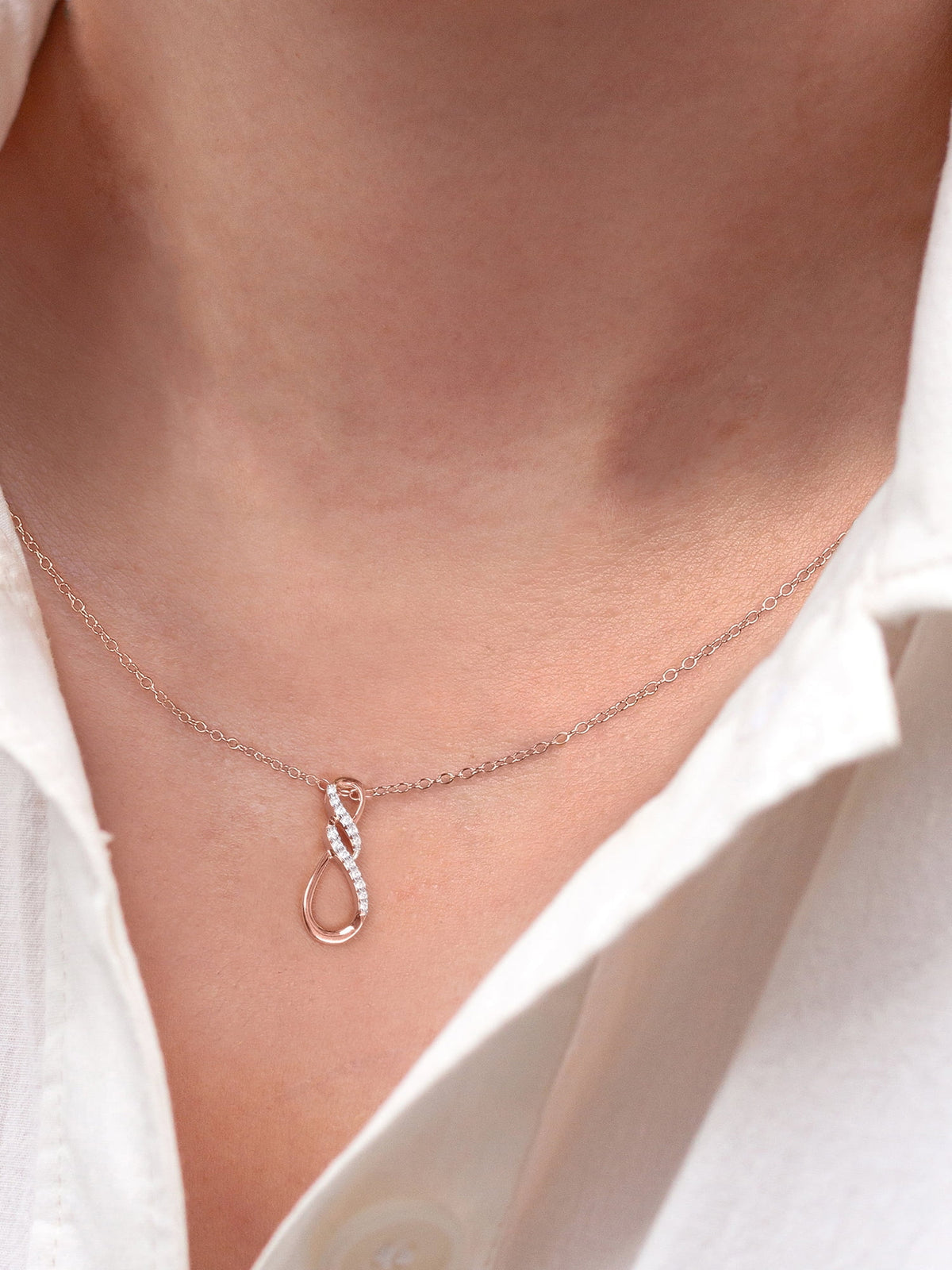 10K Rose Gold Diamond Infinity Pendant Necklace T516