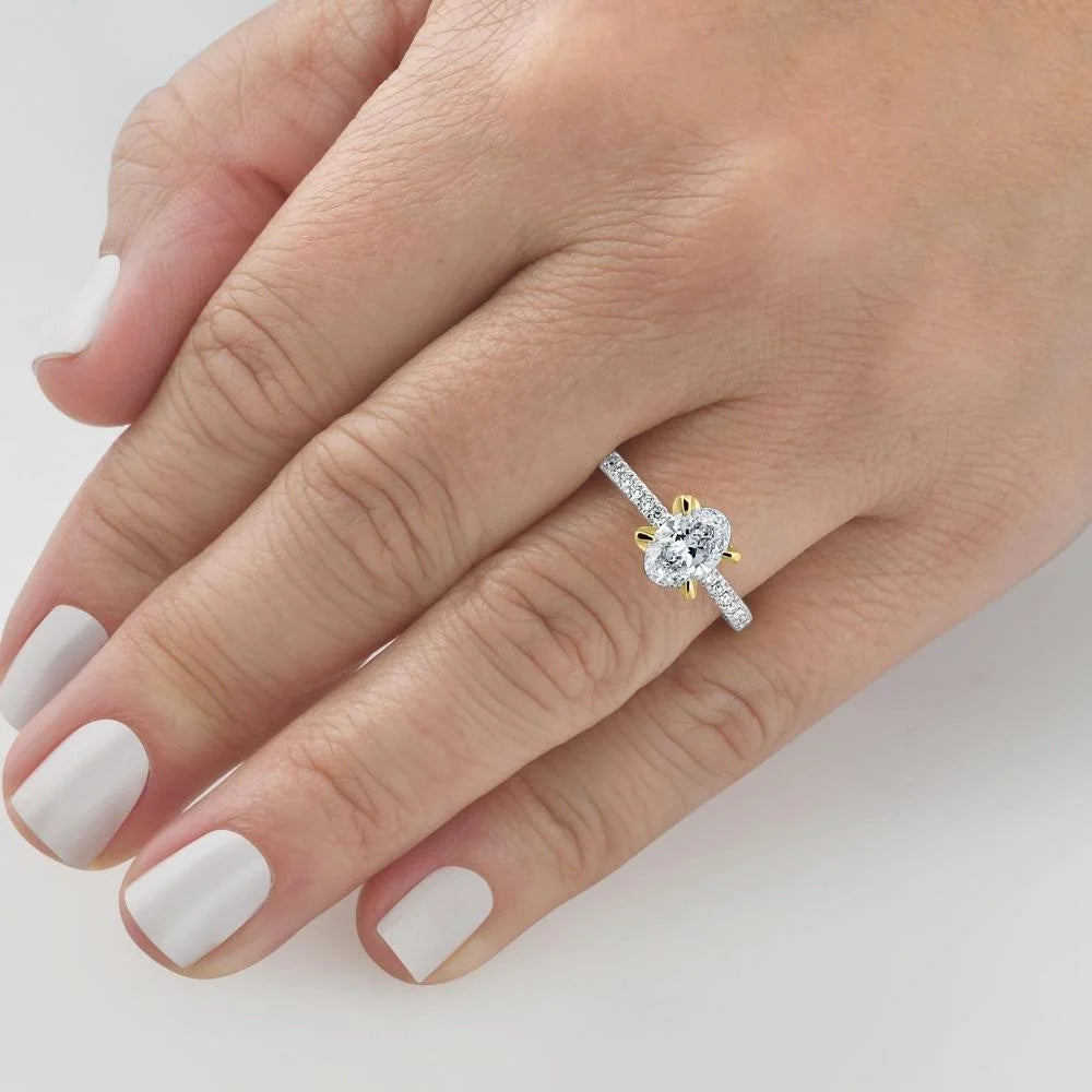 1 1/2Ct Oval Diamond Engagement Ring Q846