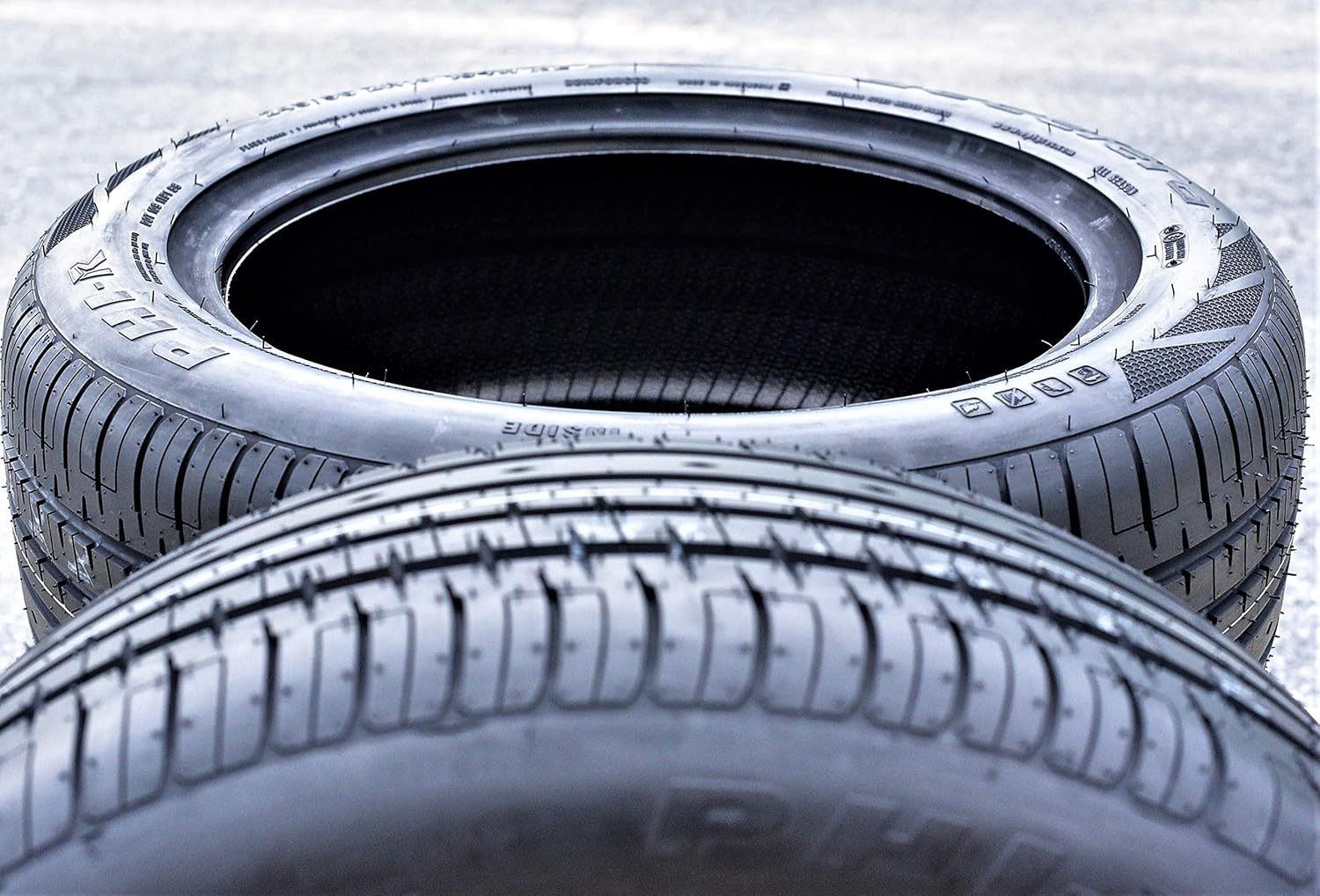 225/45R19 96W Tire X922