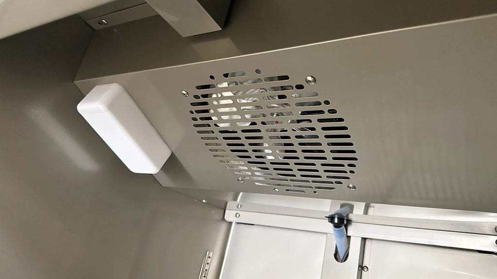 Commercial Upright Reach-in Freezer in Stainless Steel Y55240