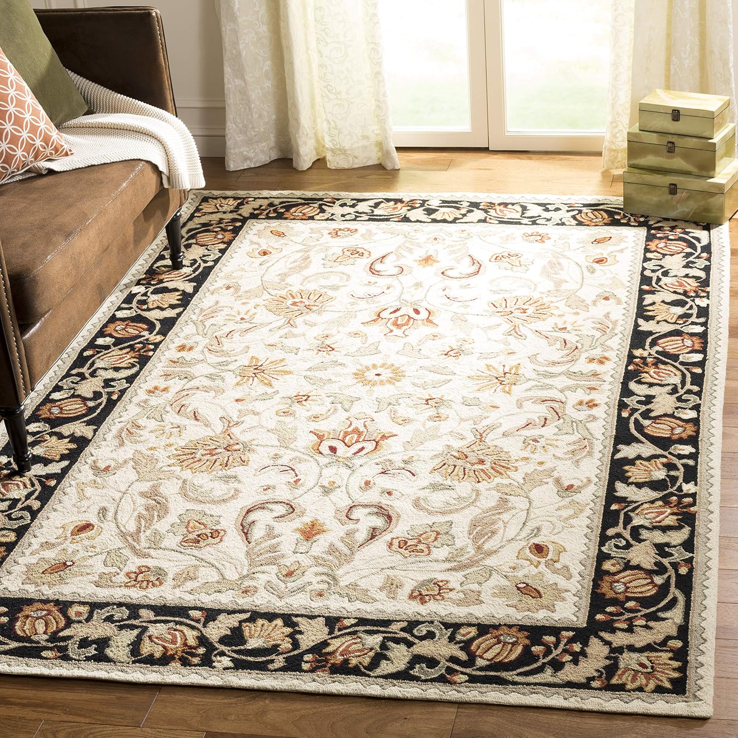 Hand-Hooked Oriental Runner, 3' x 6', Black / Ivory E4260