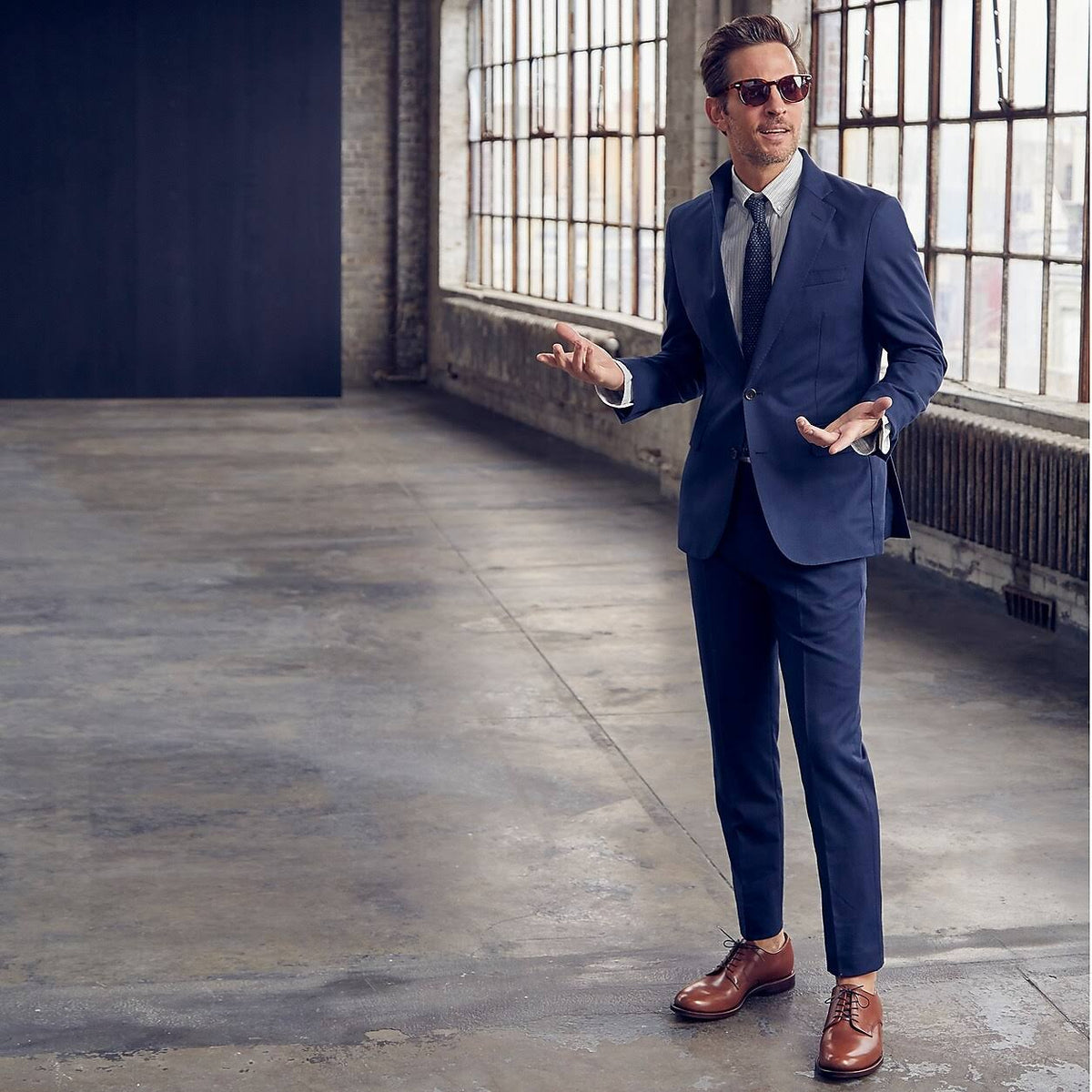 Slim-Fit Unstructured Suit Pant in English Wool-Cotton Twill F74865