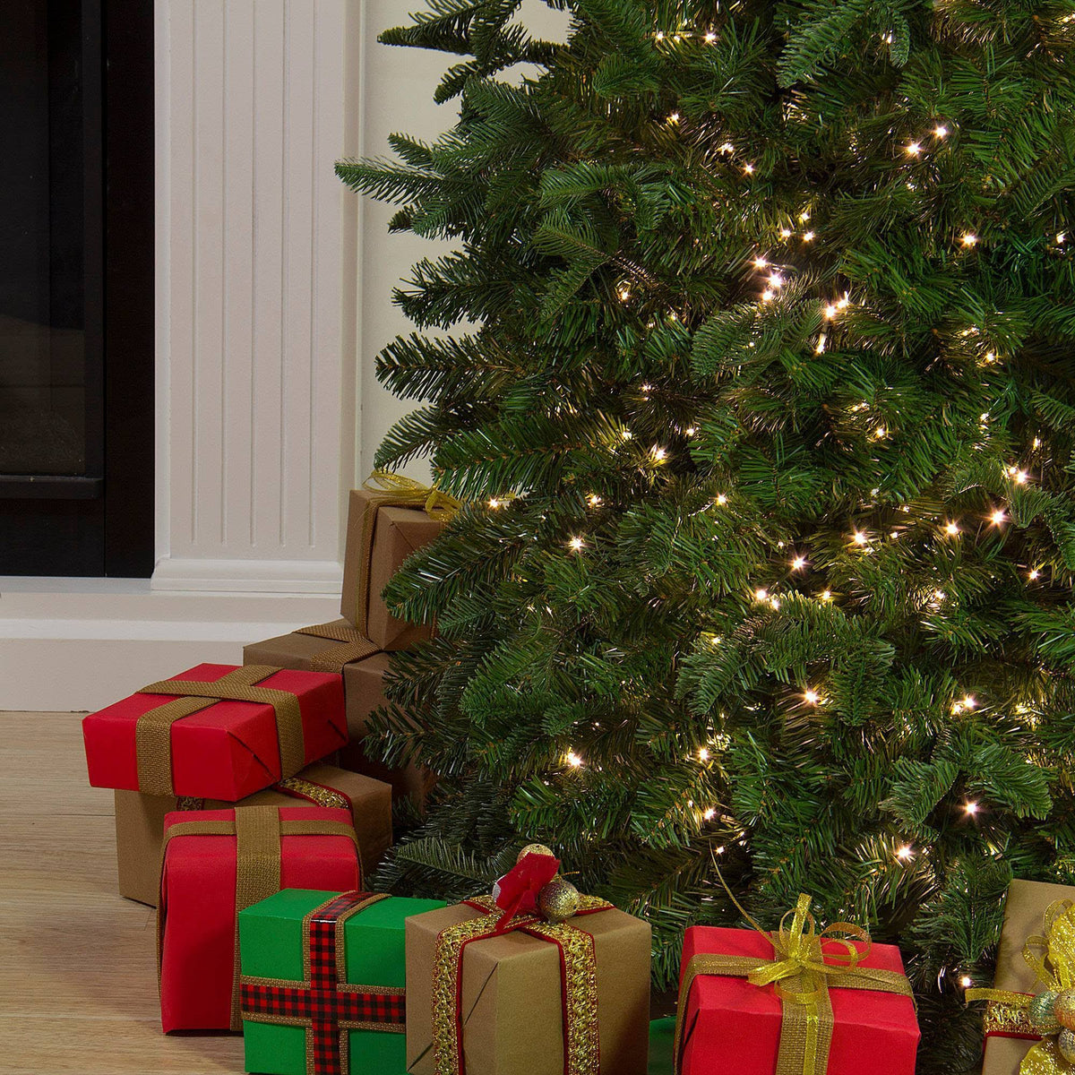 7.5' Pre-Lit Green Tree with Fairy Lights G29654