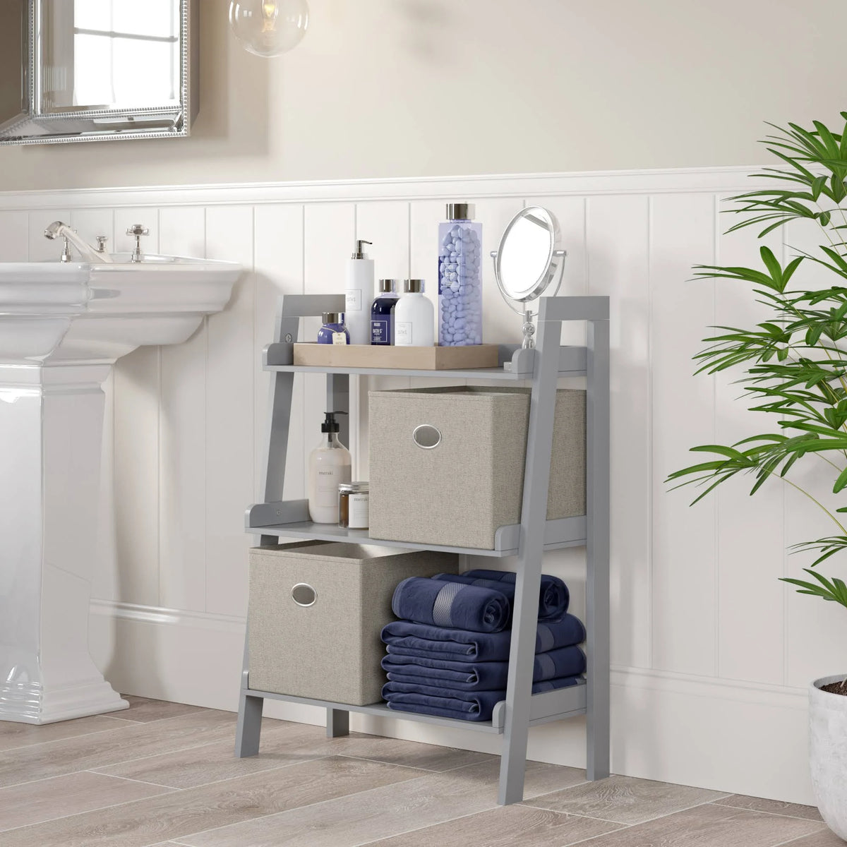 3-Tier Ladder Shelf, Gray O389