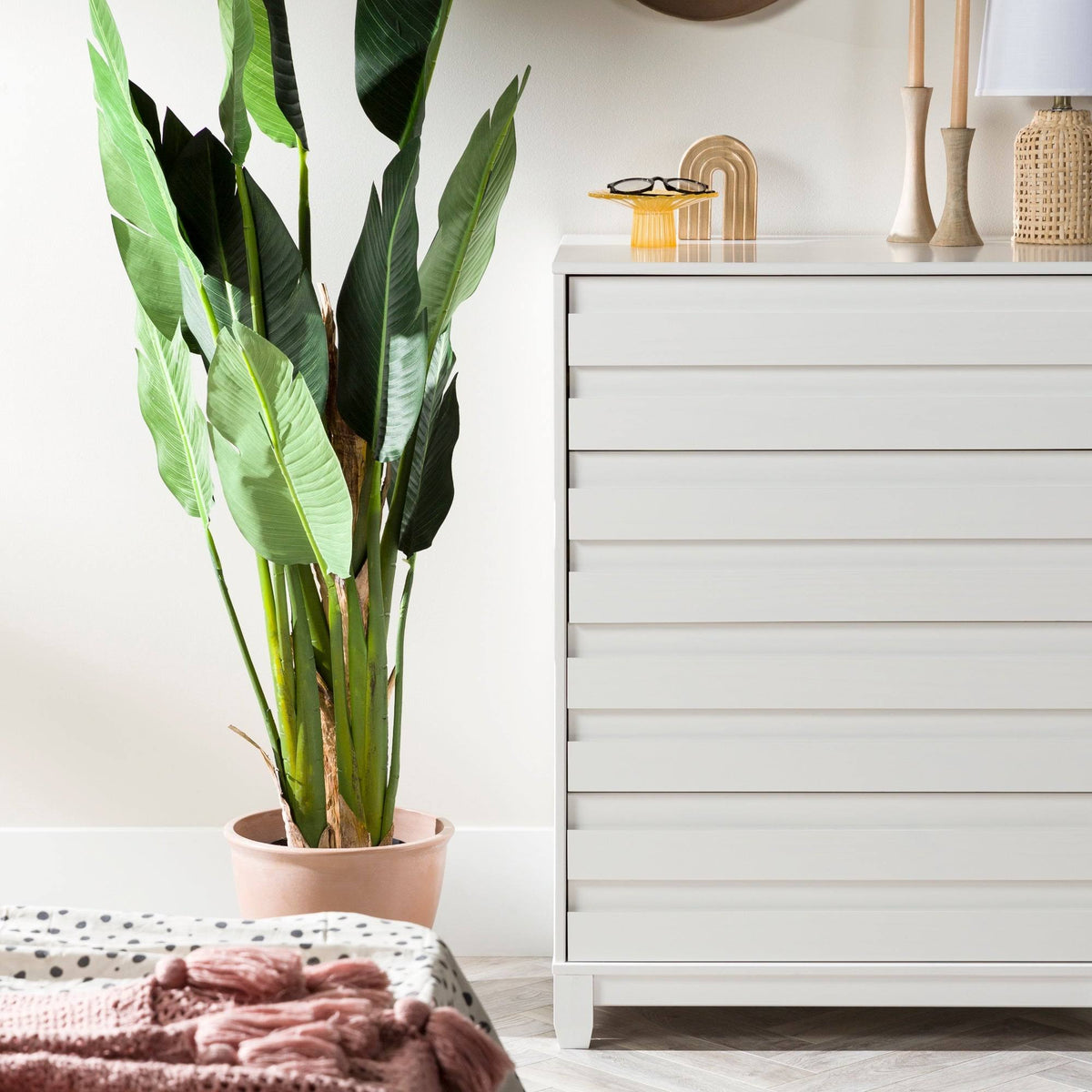 Black 4-Drawer Chest O915